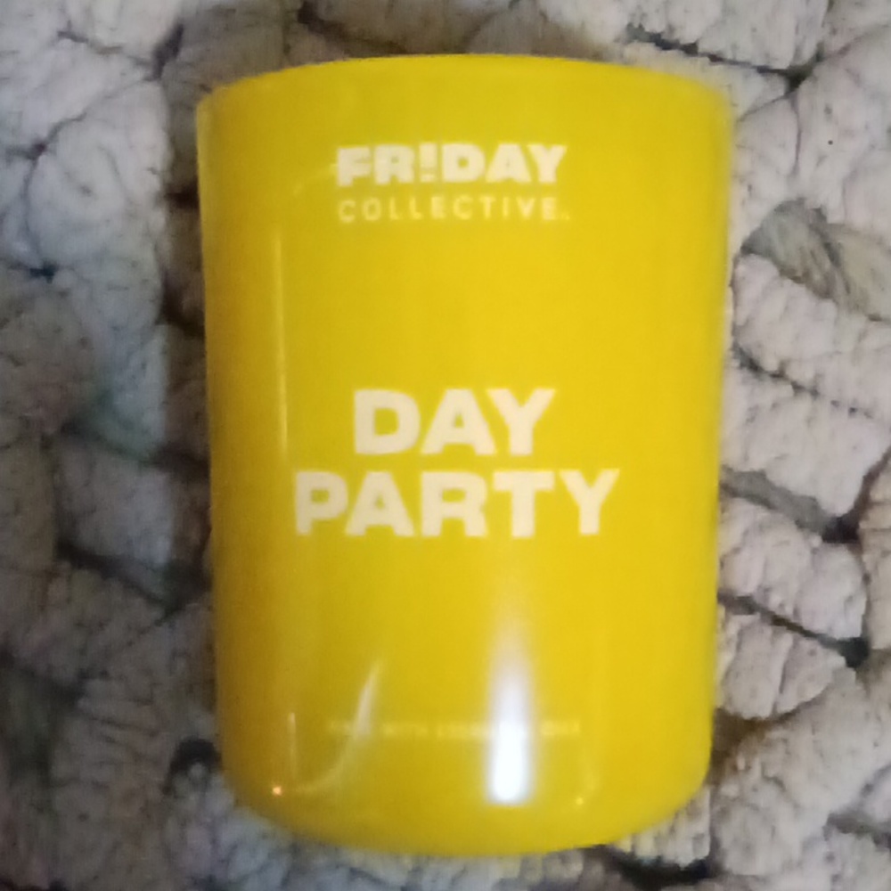 FRIDAY COLLECTIVE CANDLE